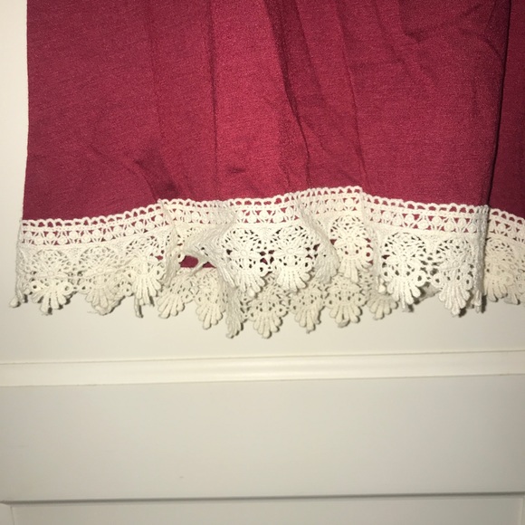 Spaghetti strap tank top - Picture 2 of 2